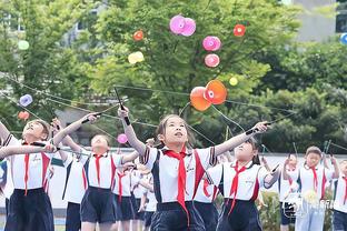 真能输分！狄龙10投4中得13分2板2助 正负值-20全队断档最低